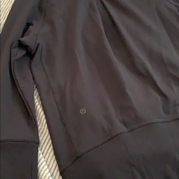 Lululemon Crowl neck sweatshirt!! - Picture 6 of 7